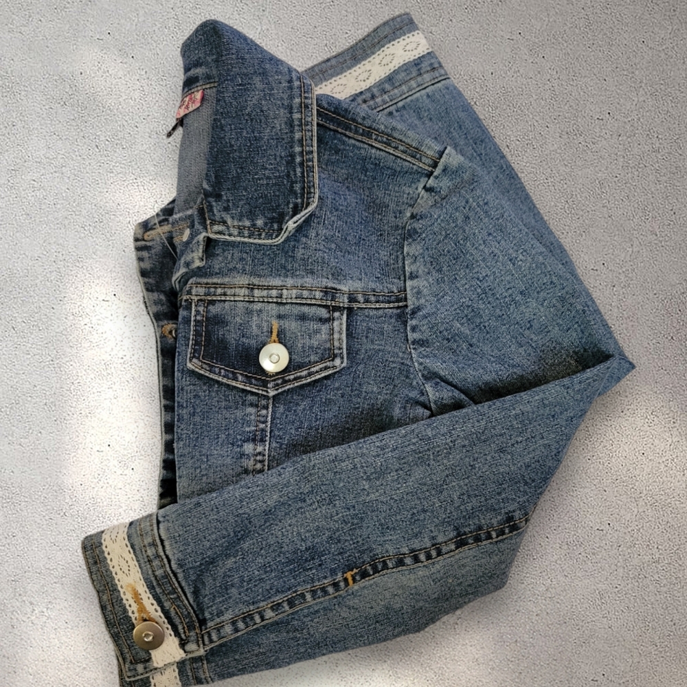 Cropped Jean Jacket - Picture 6 of 12